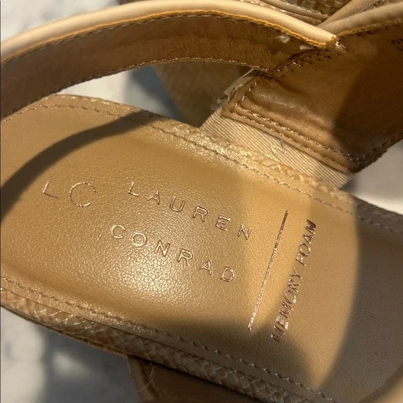 LC Lauren Conrad Beige Strappy Sandals Size 7 - Picture 2 of 7